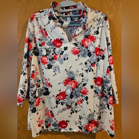 Bend Over Flower Blouse - Picture 1 of 5